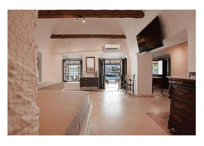 Apanemo seaside house