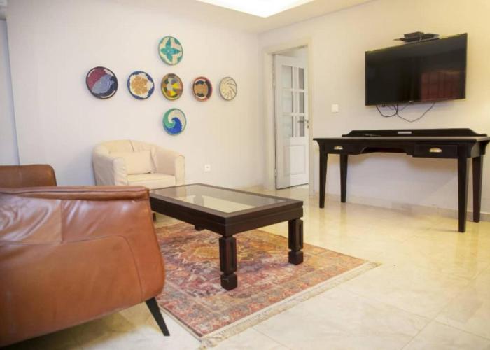 Riad Prince Louis