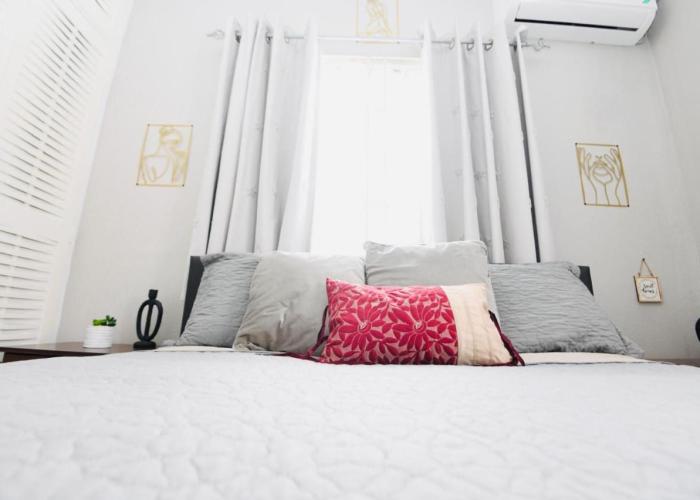 Cozy 2 bedroom Townhouse in gated community, KGN8