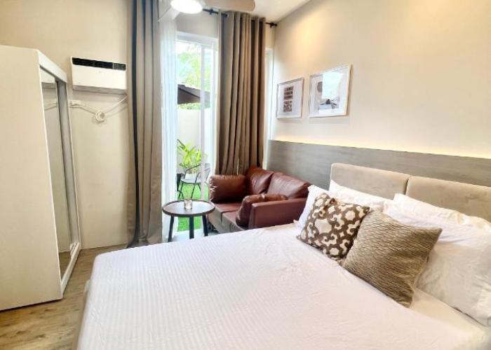 Stanford Suites 3