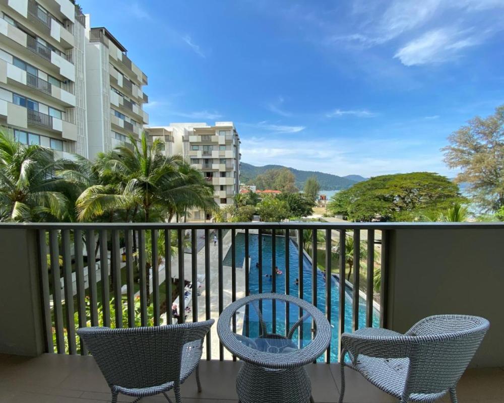 By The Sea@Side Seaview n swimming pool view #133A