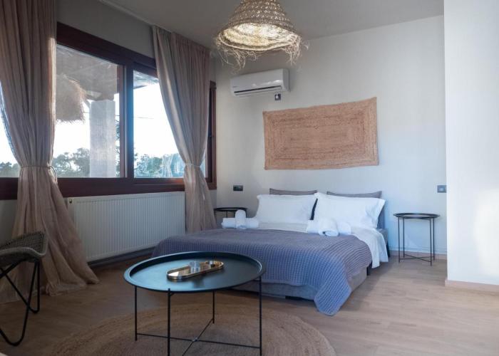 Seaview Apartment - Poros Relaxing Beachfront Flat