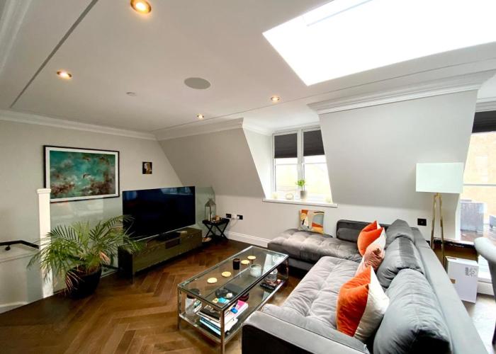 Beautiful Penthouse in centre of Winchester