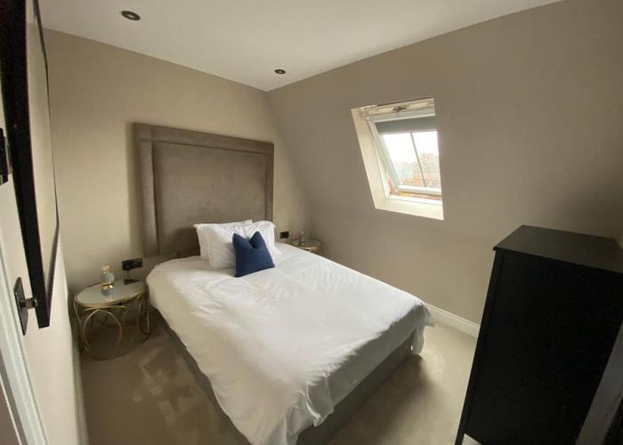 Beautiful Penthouse in centre of Winchester