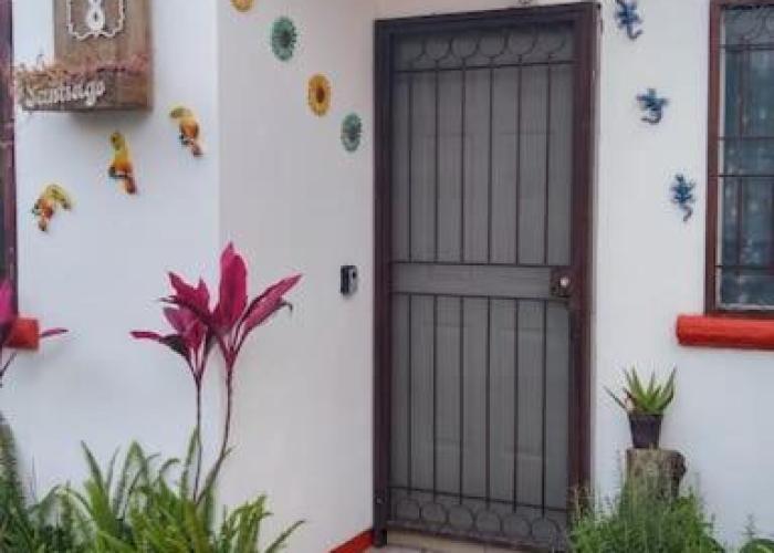 Casita práctica, sencilla y lista para recibirte.