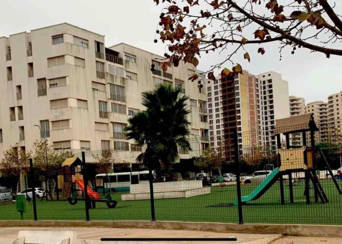 F5 -5 bedrooms Apt- Residence Hasnaoui avec parking Oran Algeria