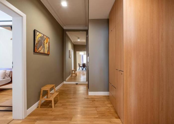 Stunning Luxury 3 Bedroom Apt in the Heart of Town