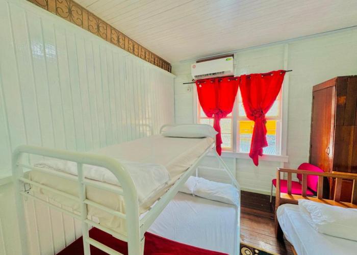 SMITH'S HOMESTAY
