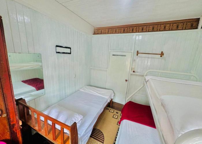 SMITH'S HOMESTAY