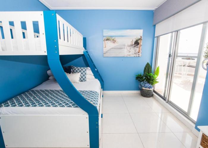 Lakeview luxury apartment