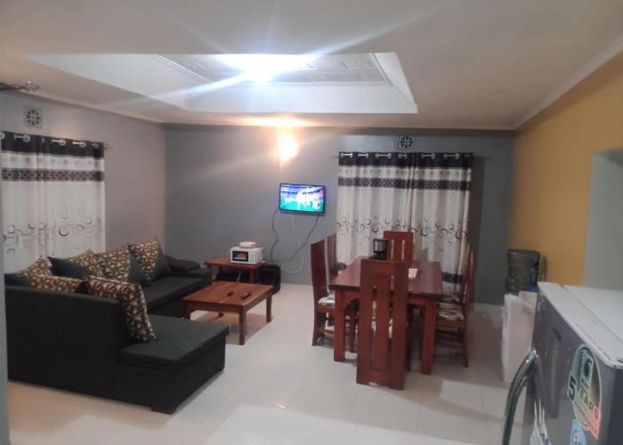 Plush 3 Bedroom Apartment Home