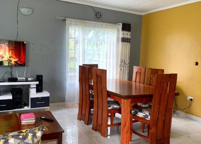 Plush 3 Bedroom Apartment Home