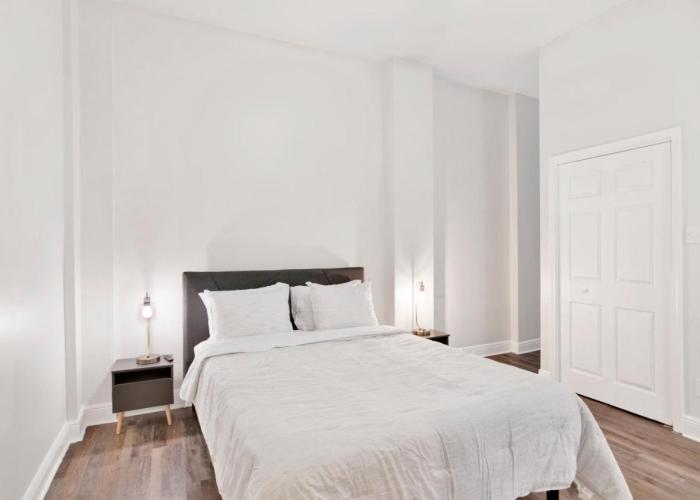 Stars on State in the Heart of Downtown