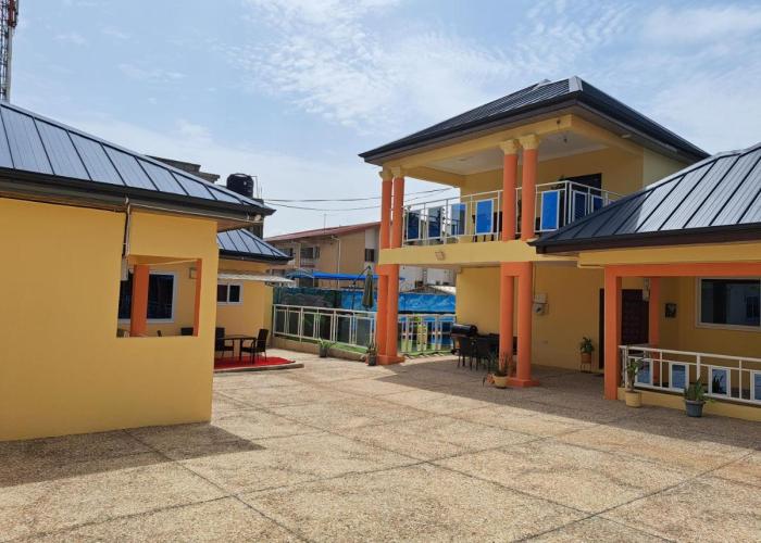 Pool House Retreat in Accra