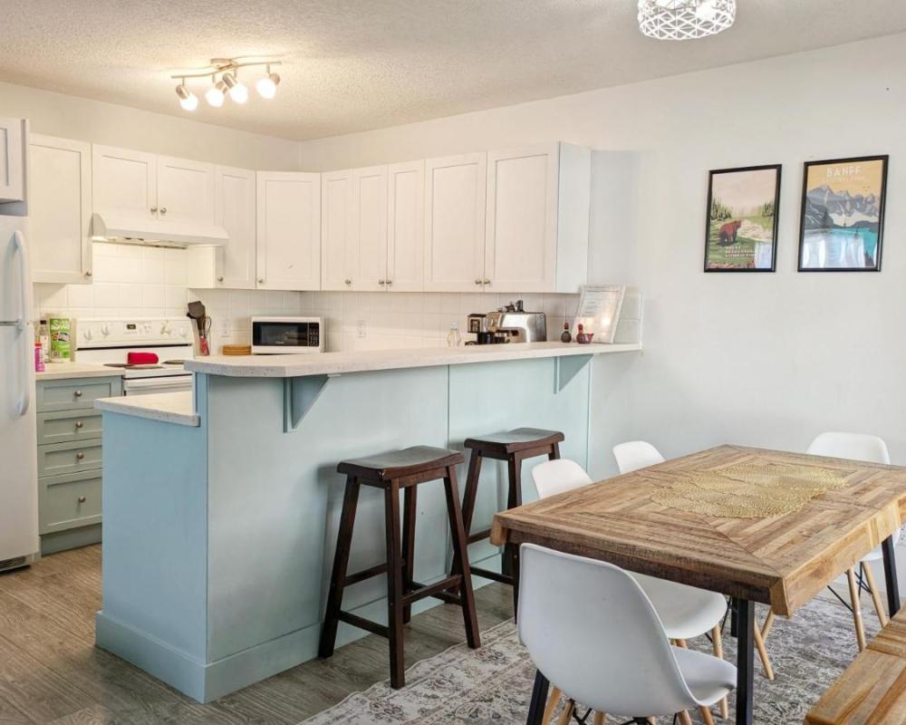 Bright 3 bed 3 bath House in Radium Hot Springs