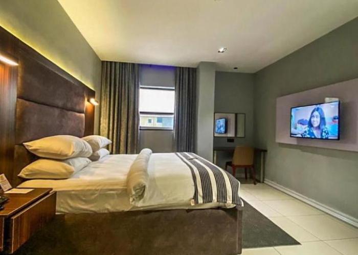 GRAVITY HOTELS BY ACE