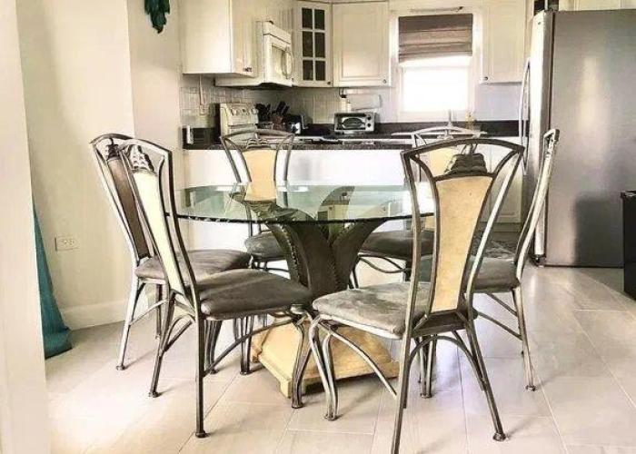 Enjoy Sunsets at Fully Equipped Condo at the Beach