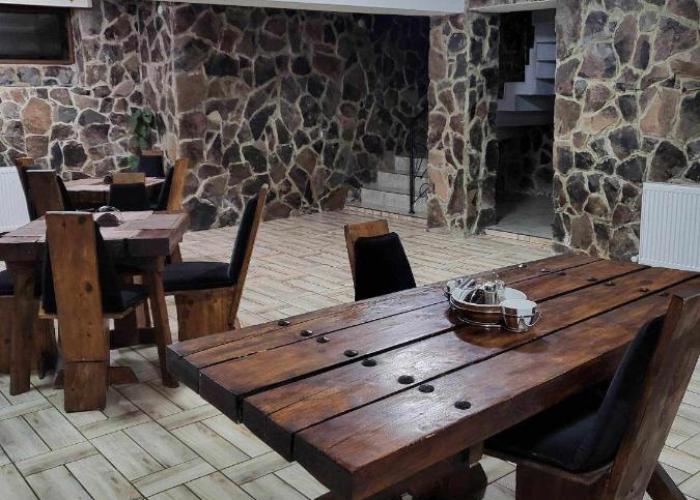 Bakuriani cottage for 6 near Amirani Park