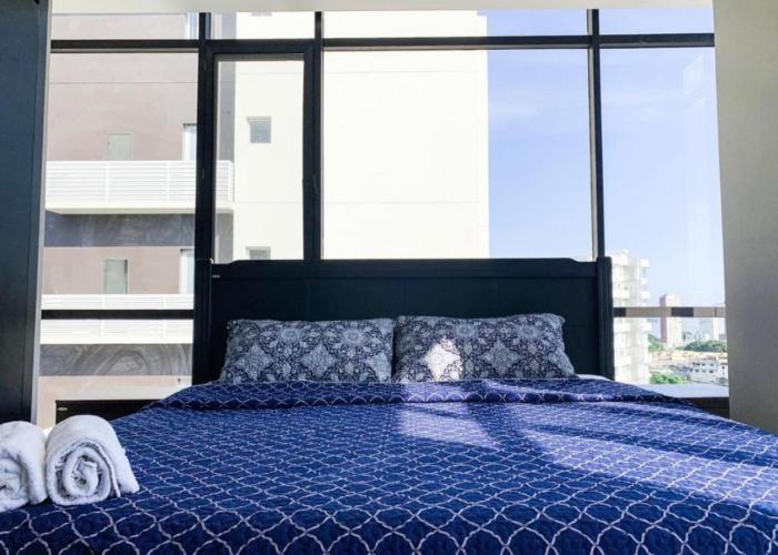 Penthouse de 2 habitaciones con vista al rio y parking
