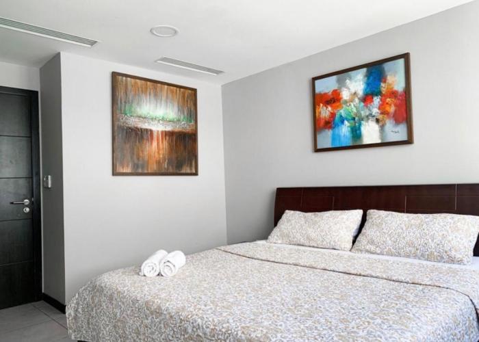 Penthouse de 2 habitaciones con vista al rio y parking