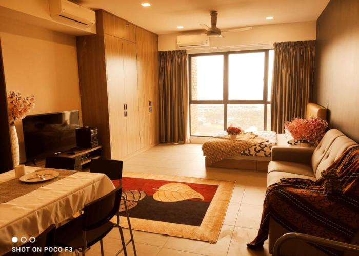 Cozy unit- Bell suites- Horizon Suites- Wifi- Netflix- Parking Swimming Pool- Klia