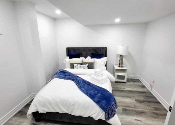 Feel Like Home/ Bs Mississauga