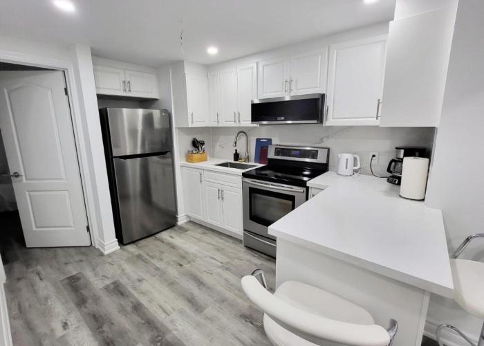 Feel Like Home/ Bs Mississauga