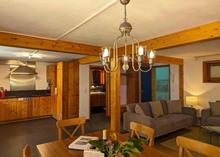 N-Orgon - Sleeps 4, tranquil location.