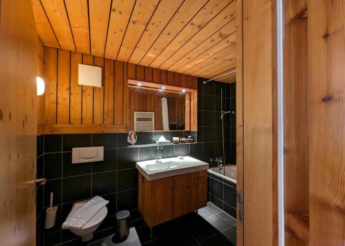 N-Orgon - Sleeps 4, tranquil location.