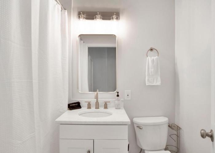 Stars on State in the Heart of Downtown Historic District