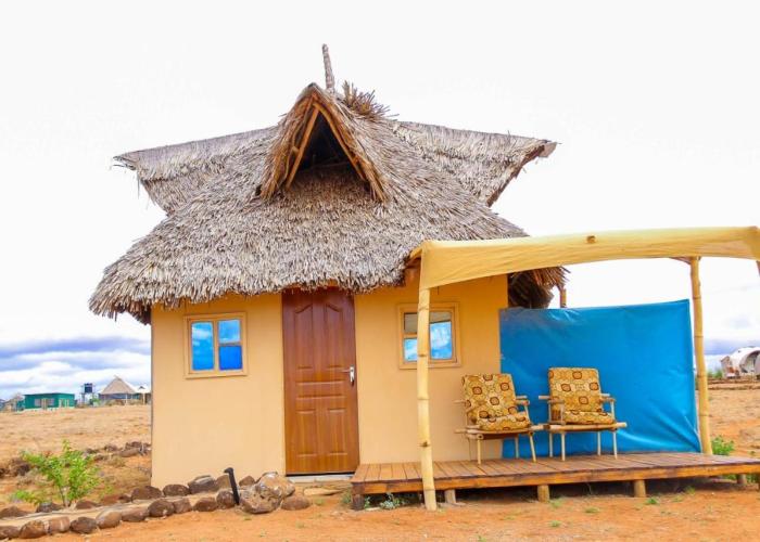 Amanya Zebra 1-Bed Wigwam in Amboseli