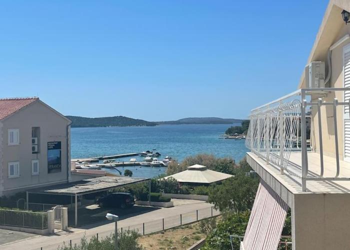 Wohnung mit Meerblick, am Strand
