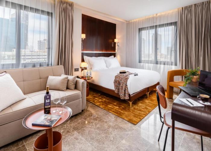Fiori 41-By Adam Hotels