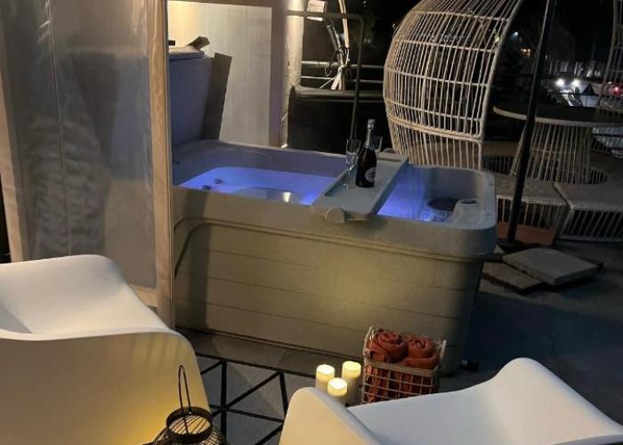 H49 Jacuzzi Penthouse-Adults only