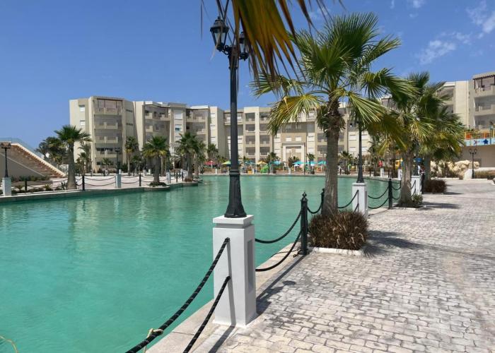 Super appartement avec 5 piscines en résidence