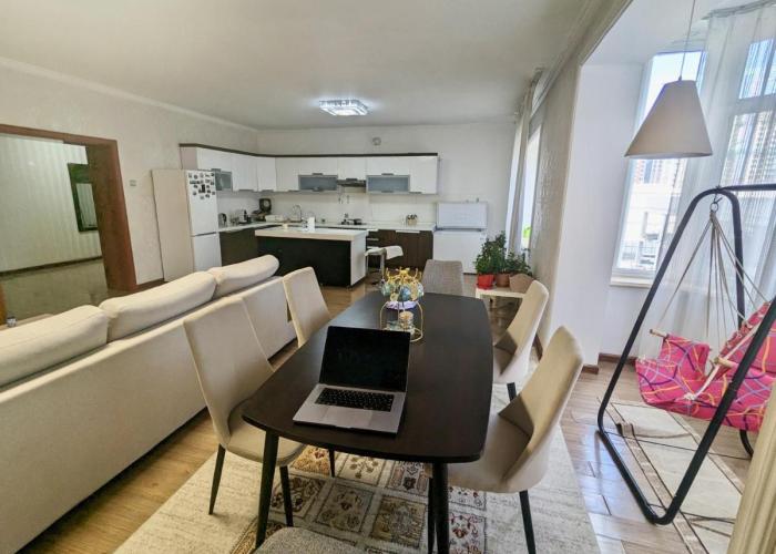 Spacious 140m2, 2 bedrooms apartment