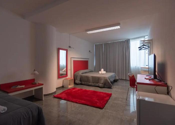 Delta rooms