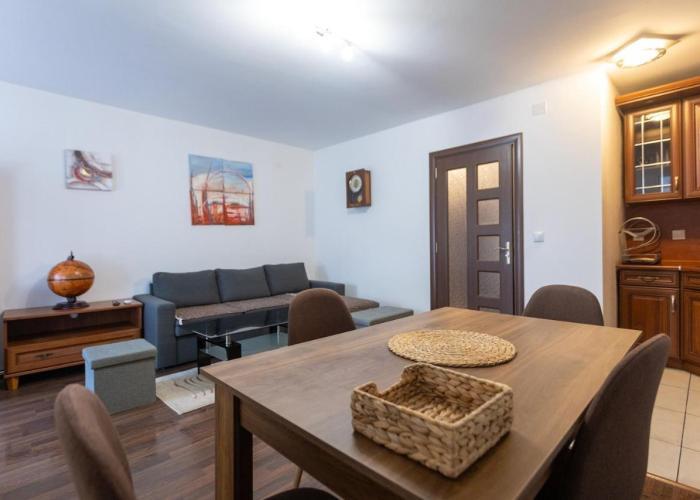 Karastoyanovi's apartment 3