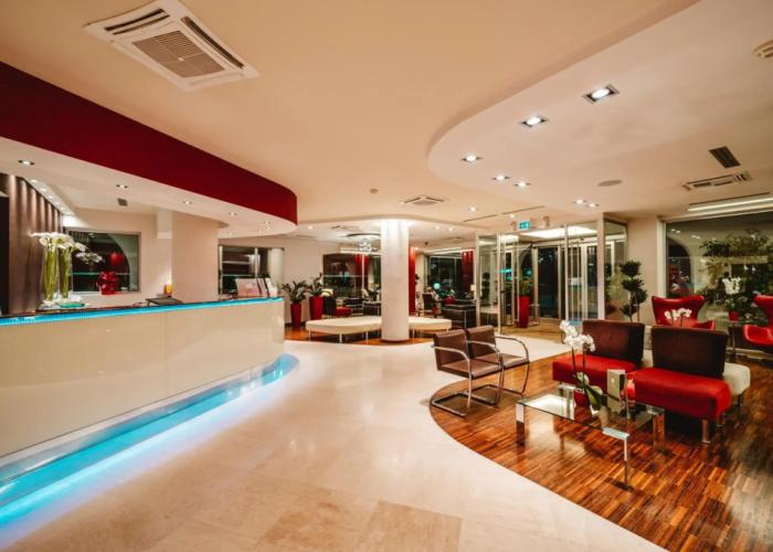 Jazz Hotel