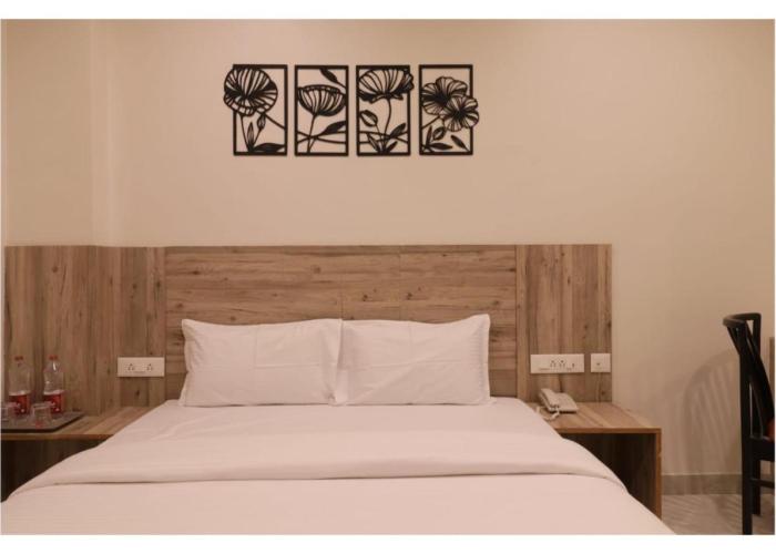 Hotel Jay Palace Inn