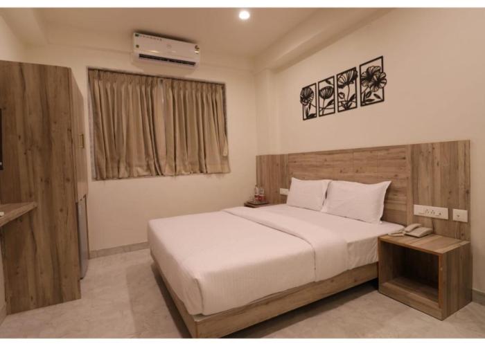 Hotel Jay Palace Inn
