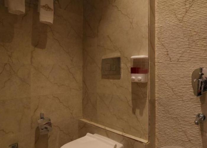Hotel Jay Palace Inn