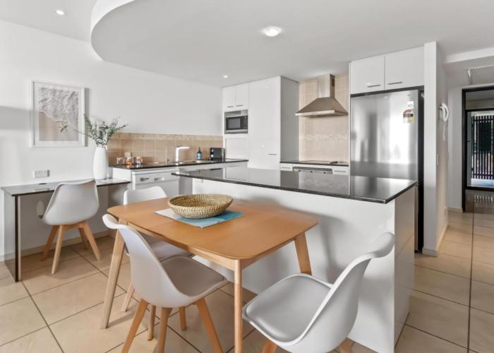 Pier One Waterfront Apartment