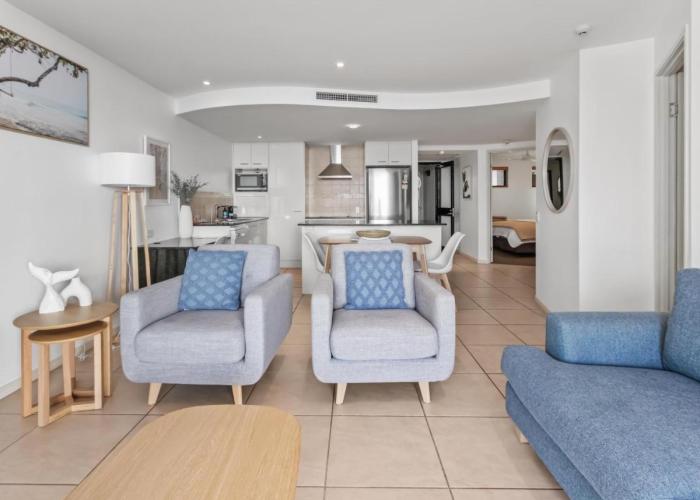 Pier One Waterfront Apartment
