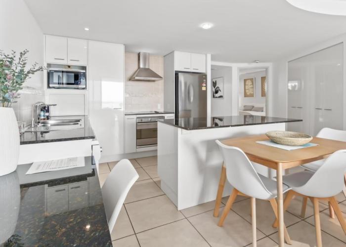 Pier One Waterfront Apartment