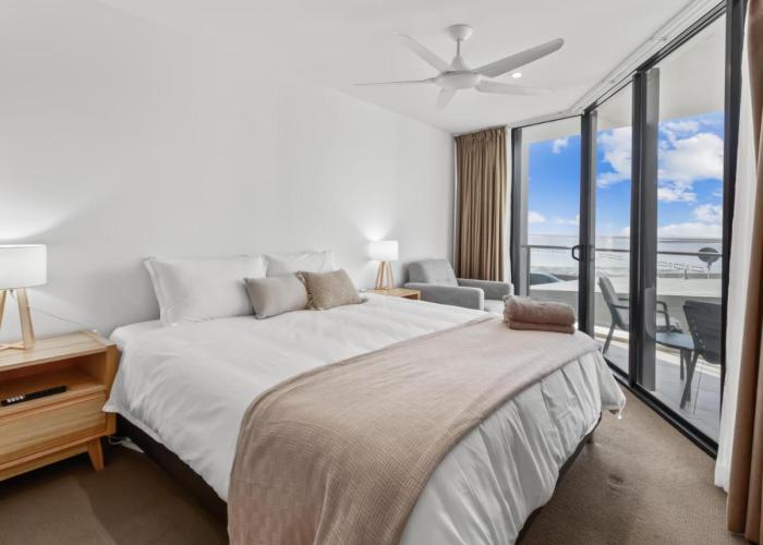 Pier One Waterfront Apartment