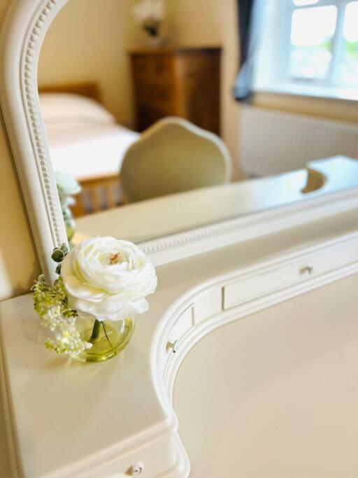 Hillcrest Lodge, Private apartment on Lough Corrib, Oughterard
