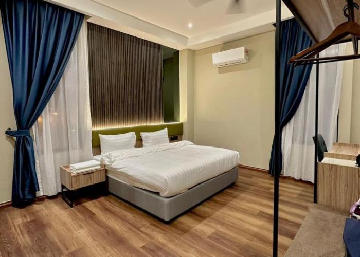 I-VISTA HOTEL