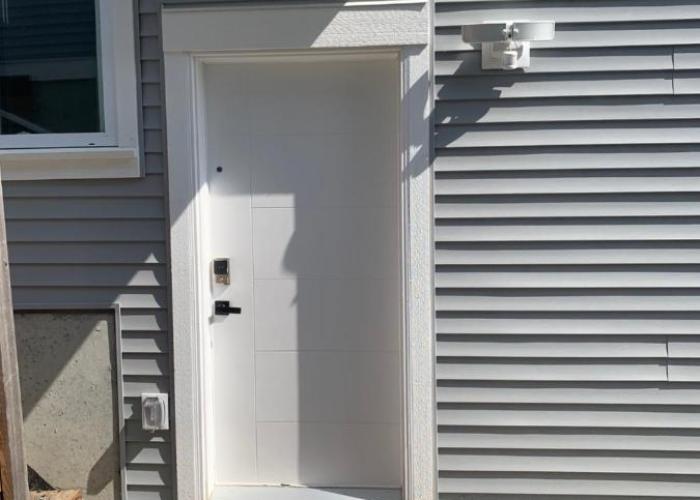 Modern 2BR Guest House in North Nanaimo