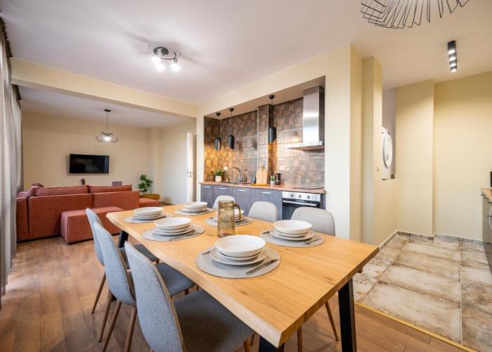 Three Lilies Apartments